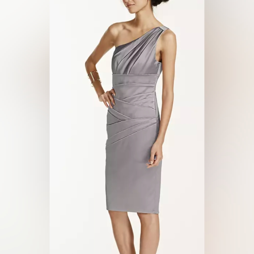 Elegant Gray One-Shoulder Dress